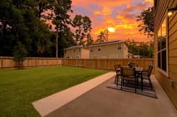Lake Conroe Getaway Sleeps 13 | Pet | 5 Mins Water