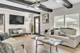 McQueeny Home w/Boat Ramp| Pool| HotTub|VolleyBall