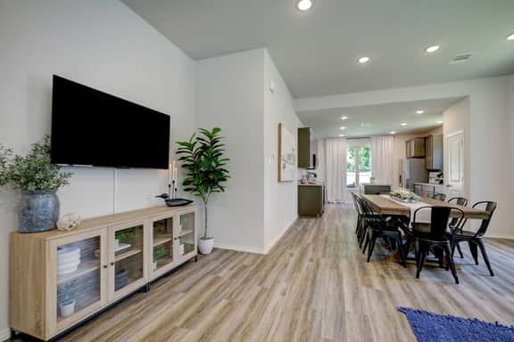Lake Conroe Getaway Sleeps 13 | Pet | 5 Mins Water