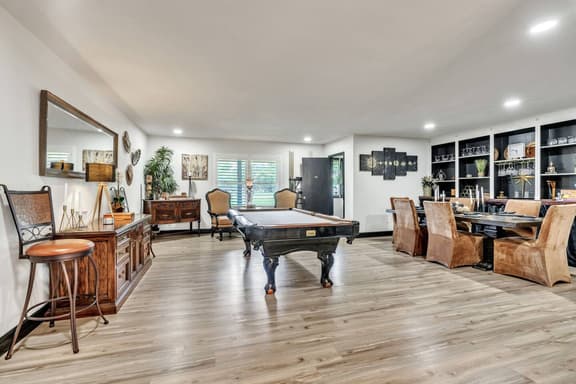 McQueeny Home w/Boat Ramp| Pool| HotTub|VolleyBall